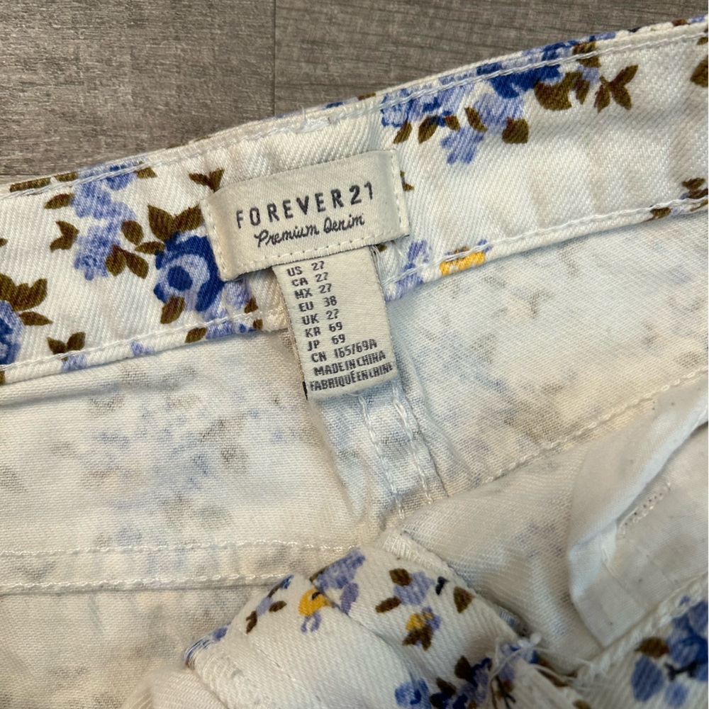 Floral Jean Shorts | Forever 21 - Picture 2 of 4